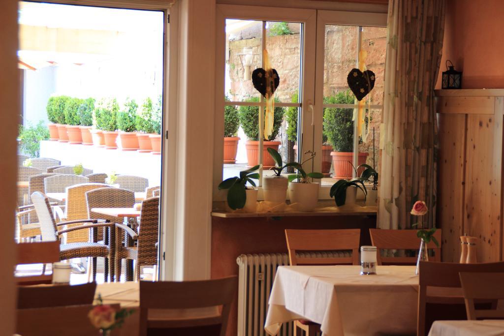 Hotel Restaurant Reichsadler Бухен Екстериор снимка